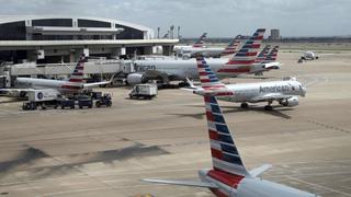 Aerolíneas American y United denuncian la política migratoria de Estados Unidos