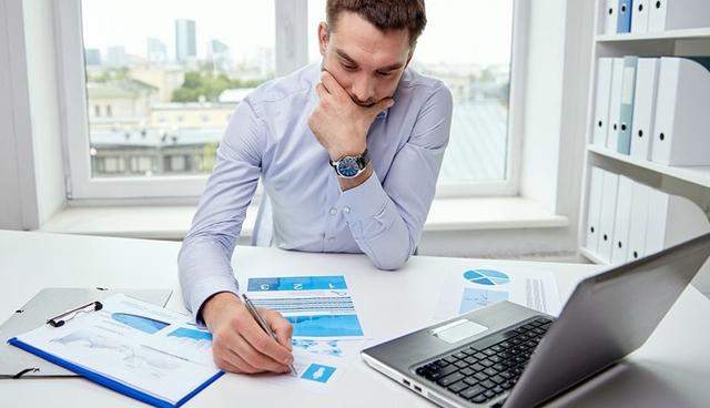 FOTO 6 | No te despistes
Esto es básico, no te despistes ni un segundo porque la competencia puede morderte. Es primordial que siempre estés observando qué está haciendo y cuál será su siguiente paso. Esto te dará una ventaja sobre sus movimientos.

Si te equivocas en este punto, lo más probable es que sea tu competencia el que te coma y no viceversa.