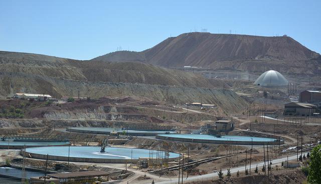 FOTO 4 | Buenavista de cobre. Buenavista de Cobre, también conocida como Cananea, es una mina de cobre ubicada en Sonora, México. La segunda mina de cobre más grande del mundo por reserva y con una producción anual de 510,000 toneladas, es una de las minas a cielo abierto más antiguas de América del Norte, y abrió sus puertas en 1899. Es propiedad de Southern Copper Corporation (SCC), una subsidiaria de Grupo México. (Foto: Difusión)