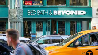 Bed Bath & Beyond vende acciones y cierra tiendas para evitar la quiebra