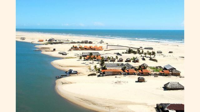 FOTO 7 | Un desierto brasileño de arenas blancas donde más llueve del planeta. Esa es la peculiaridad del Lençóis Maranhenses, o Sábanas de Maranhâo, en Brasil.