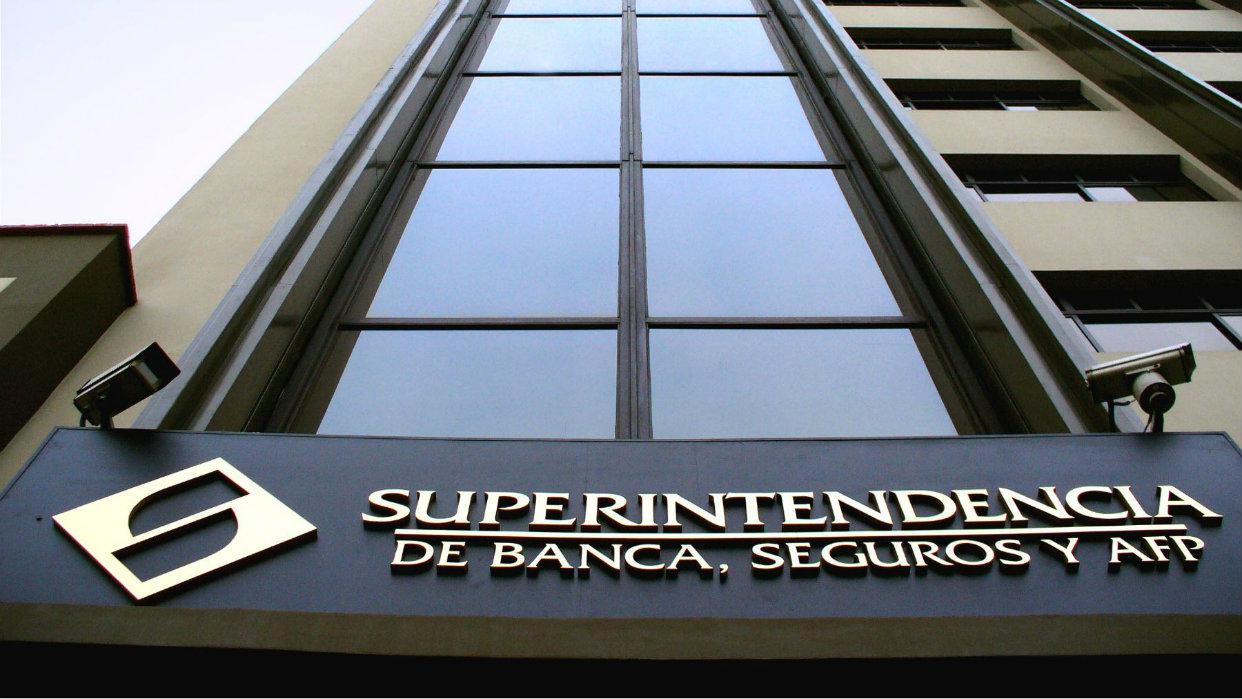 El riesgo de mercado podría generarse por la posibilidad de pérdidas en posiciones dentro y fuera del balance derivadas de fluctuaciones de los precios de mercado (Foto: Andina).
