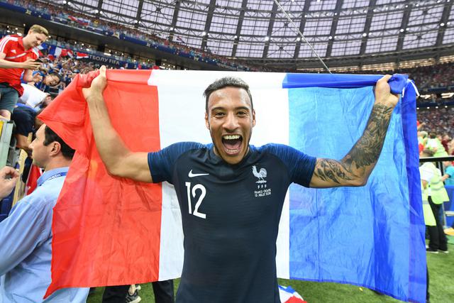 FOTO 9 | Corentin Tolisso un volante ofensivo y su padre es oriundo de Togo. Sus ingresos anuales suman 7.4  millones de euros. (Foto: