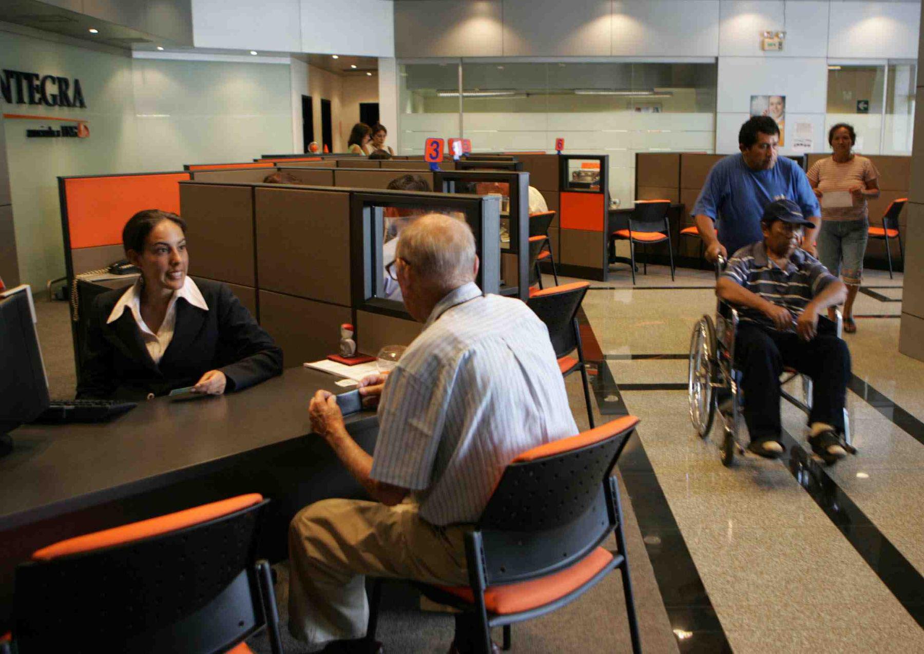 Según Giovanna Prialé, "se debe crear conciencia al trabajador sobre su futuro, el Estado debe crear un marco laboral que incentive a los independientes o informales a aportar para su futura jubilación”. (Foto: ANDINA)