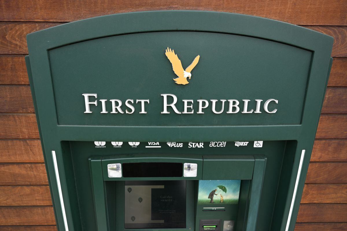First Republic shares plunge nearly 33% despite $30 billion support