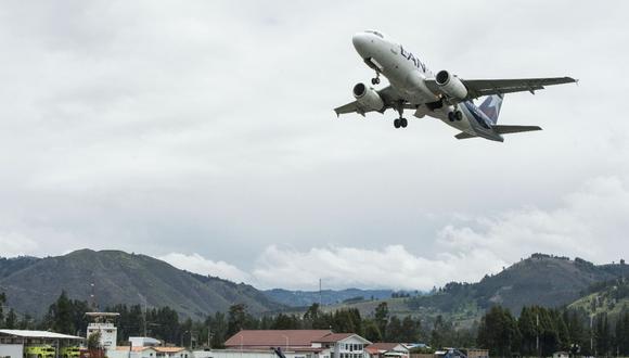 En los primeros meses de este año el sector de transporte aéreo alcanzará los niveles prepandemia en el Perú, proyectan AETAI e IATA.