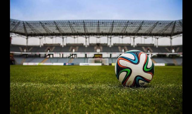 FOTO 8 | En un equipo de fútbol y un estadio. Junto con muchos otros inversionistas, como la leyenda de la NBA Magic Johnson y el cómico Will Ferrell, Robbins juntó un total combinado de $250 millones para los derechos de comenzar un equipo de Major Leagu