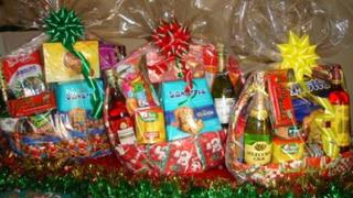 Canastas navideñas entregadas a los practicantes son gastos deducibles para empresas