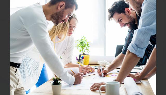 FOTO 5 | 5. Crea un plan de acción

Tienes el objetivo, has decidido usar una estrategia, ¿qué pasos seguirás para asegurar que tu negocio mantenga ese impulso para alcanzarlo y logres la manifestación de tu gran visión? Deben ser acciones a corto plazo y tareas diarias, cosas que puedas comenzar a hacer ahora para llegar a tu meta final. (Foto: Freepik)