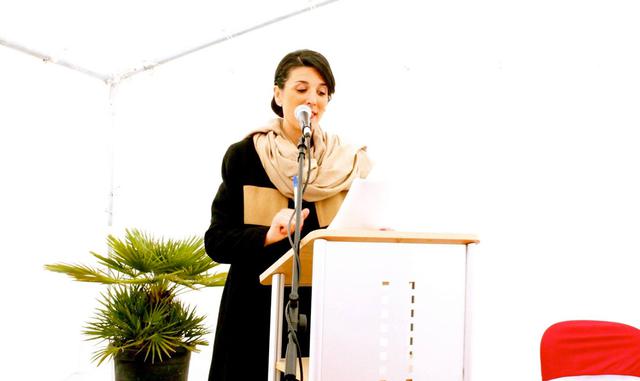 Foto 5 | Maestro de ceremonias. Si se tiene el don de animar, además cuenta con un carácter extrovertido, alegre y divertido, ese talento puede capitalizarse como animador de fiestas corporativas o activaciones en la playa. Solo es cuestión de ofrecer sus servicios entre amigos que trabajen en los departamentos de marketing de algunas empresas.