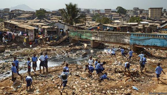 Sierra Leona es uno de los países más pobres del mundo, y tiene uno de los últimos índices de desarrollo de las Naciones Unidas. (Foto: James Mollison)