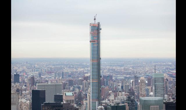 Foto 5 | 5.  30 Park Place, 286 metros. Ha sufrido retrasos en su inauguración pero su apertura es inminente. 30 Park Place es también conocido por su dirección como 99 Church Street o el nombre comercial del hotel en las primeras plantas y con su propio vestíbulo: Four Season Private Residences New York Downtown.
Contará con el ático a mayor altura de toda la ciudad. Con 282 metros y 82 plantas, se convertirá en el edificio residencial más alto en el Downtown de la ciudad, con vistas panorámicas de Midtown Manhattan y la bahía.