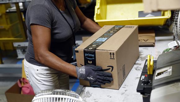 Amazon fue sujeto a duras críticas por su política salarial. (Foto: AP)