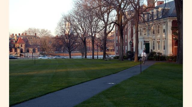 <b>Harvard Business School (EE.UU.).</b> Se lleva el primer lugar por tercer año consecutive. El salario anual de sus alumnos tras el MBA suma en promedio US$ 180,183. Y, según el FT, el 100% de sus egresados encuentran empleo después de tres meses de su 