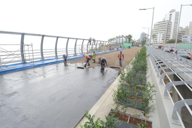 1.- Puente Mellizo del Villena Rey. Está se construyó para reducir en más del 80% el tiempo del paso vehicular en el cruce del Malecón Cisneros al Malecón de la Reserva.