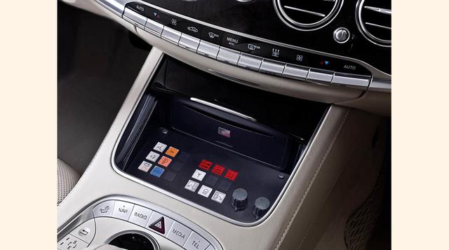 El vidrio en las ventanas laterales es tan pesado que Mercedes tuvo que usar un sistema hidráulico en vez de motores eléctricos para levantarlos y bajarlos. (Foto: Mega Ricos)