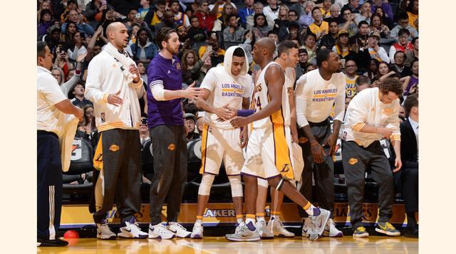 El primer contrato que firmó Kobe Jordan con Los Angeles Lakers fue por tres años. Recibió US$ 3.5 millones.