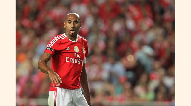 Benfica (Portugal). El Sport Lisboa e Benfica empata con los seis equipos anteriores en el precio de sus camisetas: US$ 71.95.