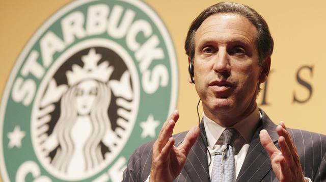 3. Howard Schultz nació en 1953, en Brooklyn (Nueva York). Era el mayor de tres hermanos de una familia de clase media baja.