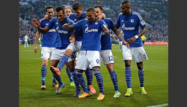 FOTO 5 | Schalke 04 es vestido por Adidas.