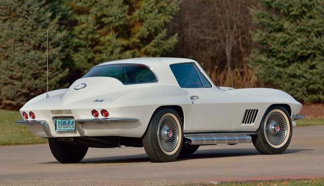 FOTO 5 | Muchos entusiastas creen que los autos, incluso los más caros, se deben conducir en lugar de estar guardados por una razón: los años de sedentarismo que los hacen tan deseables para algunos también hacen que se deterioren. (Foto: Mecum Auctions)