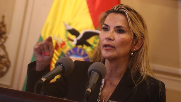 “Nos duele porque somos un Gobierno de paz y por eso les pido que nos unamos para reconciliarnos", afirmó Jeanine Añez, presidenta interina de Bolivia. (EFE/ Rodrigo Sura).