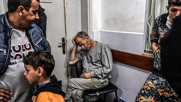Después de su liberación, una veintena de ellos fueron ingresados este domingo en el hospital Najjar de Rafah, en el sur del enclave palestino. (Foto: AFP)