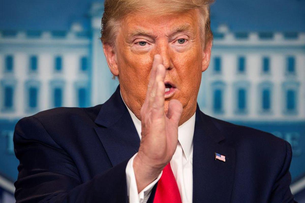 Donald Trump anunció el despliegue de la Guardia Nacional para combatir el coronavirus. (EFE).