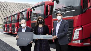Empresa D.C.R. Minería y Construcción refuerza operaciones de transporte con nueva flota de camiones Volvo