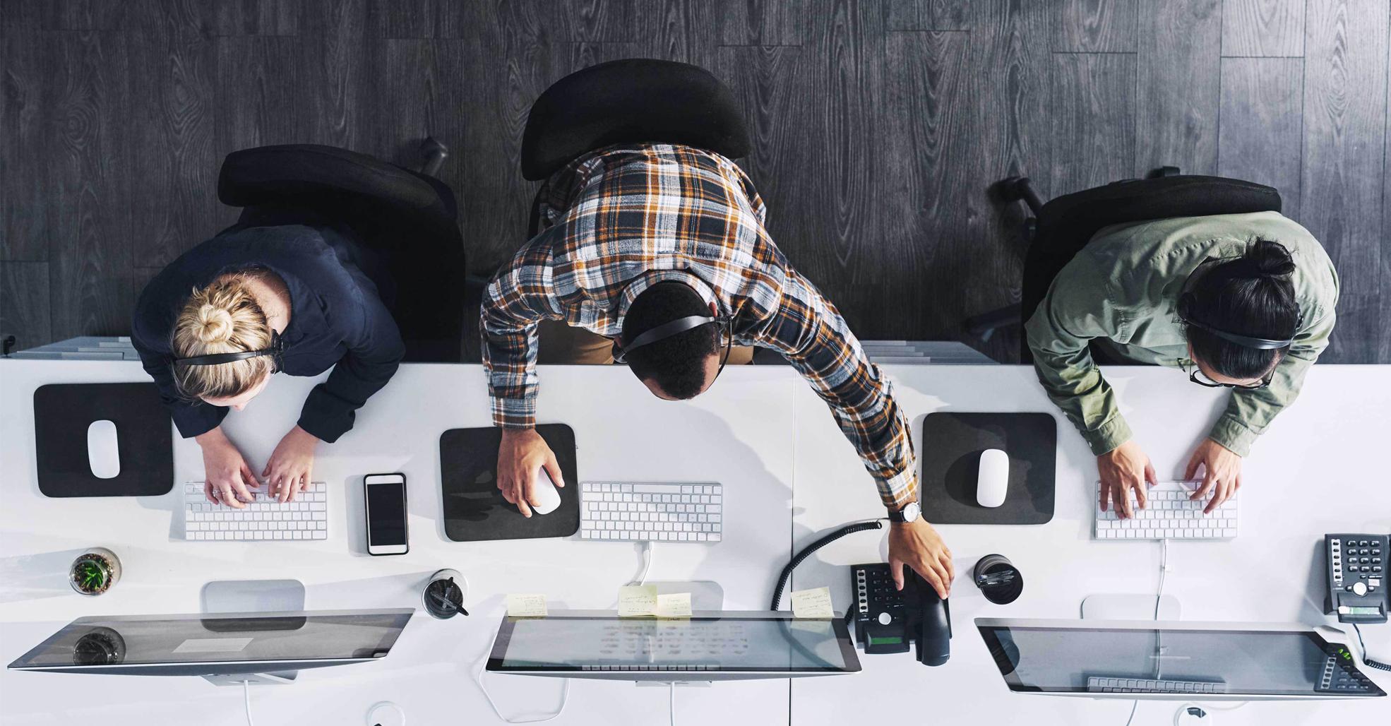 FOTO 1 | Lo primero que te sugiero es investigar el mercado para identificar ¿cuáles son los sectores y las empresas que actualmente tienen mayor actividad, donde se pueden encontrar oportunidades para ejecutivos o profesionales de tu perfil? (Foto: iStock)