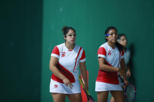 Nathaly Paredes y Mía Rodriguez: Medallas de bronce en Frontenis dobles femenino. (Foto: Daniel Apuy / GEC)