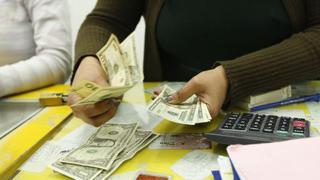 Venezolanos pueden comprar dólares en efectivo tras 12 años