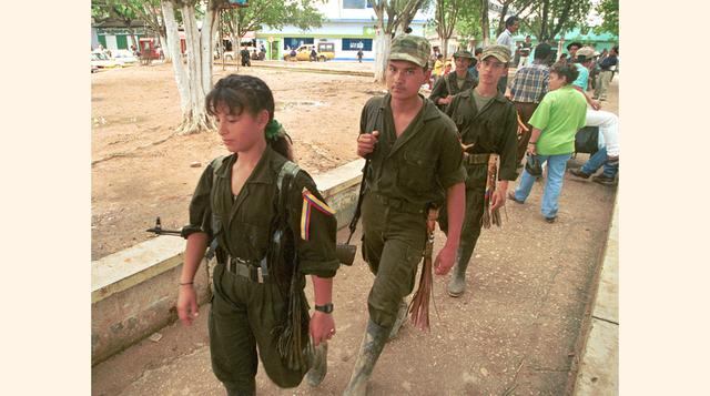 FARC. Obtienen fondos de la producción y el tráfico de drogas, el secuestro, la piratería, la minería ilegal (especialmente de oro) e impuestos de guerra a civiles. (Foto: Bloomberg)