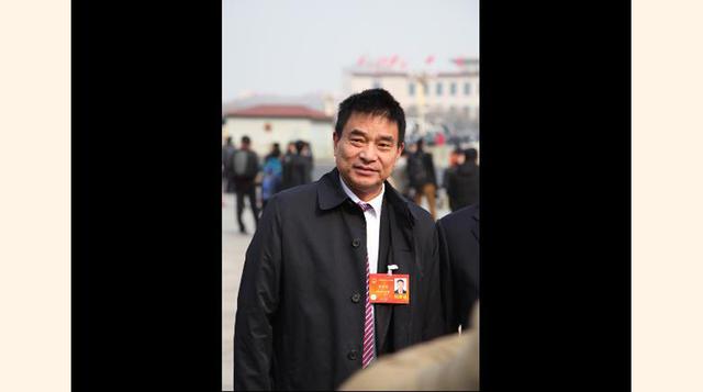 El presidente de New Hope Group, Liu Yonghao, obtuvo una pérdida de US$ 900 millones