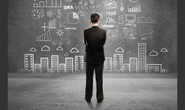 FOTO 8 | 8) Chief Marketing Officer: traza e implementa la estrategia de marketing digital a través de distintos canales. Perfil estratégico que ayuda a comprender los beneficios de la digitalización.