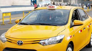 Alza de combustibles: vocero de taxistas dice que cobran 50% más por un servicio en algunos casos 