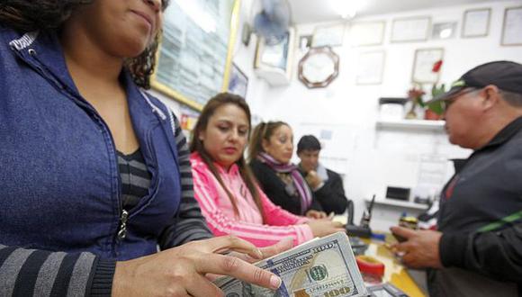 En casas de cambio de Lima, el dólar se cotiza a S/ 3.385 la venta. (Foto: GEC)