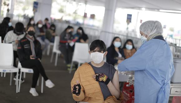 Personas podrán asistir a vacunatorios durante Navidad y Año Nuevo, informó el Minsa. (Foto: GEC)