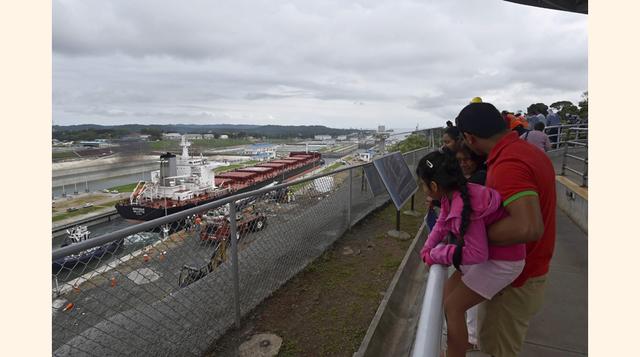 La vía interoceánica, de 80 kilómetros, está en fase de ampliación desde el 2007 para que pasen buques de hasta 14,000 contenedores, el triple de carga actual. (Foto: AFP)