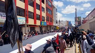 Manifestantes de Juliaca se preparan para viajar a Lima y sumarse a las movilizaciones