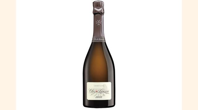 Clos Lanson Blanc de Blancs Brut 2006 (US$ 200) Lanson acaba de lanzar su espumante de chardonnay puro. Proviene de un área amurallada de vides de una hectárea en la ciudad de Reims, desde donde se puede observar la impresionante catedral, y donde solo se