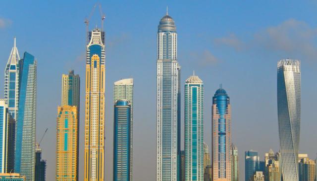 17. Dubái, Emiratos Árabes: Ubicada en la costa sudeste del Golfo Persa, es un paraíso para las compras, con más de setenta centros comerciales. (Wikipedia Creative Commons)