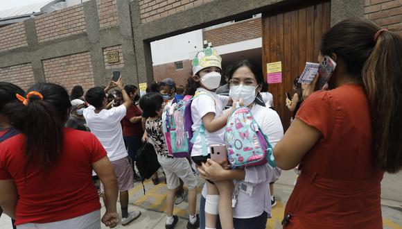 El 1 de de marzo del 2020 algunos los niñas, niños y adolescentes de colegios privados volvieron a las escuelas, después de casi dos años por la pandemia del COVID-19. (Foto: GEC)