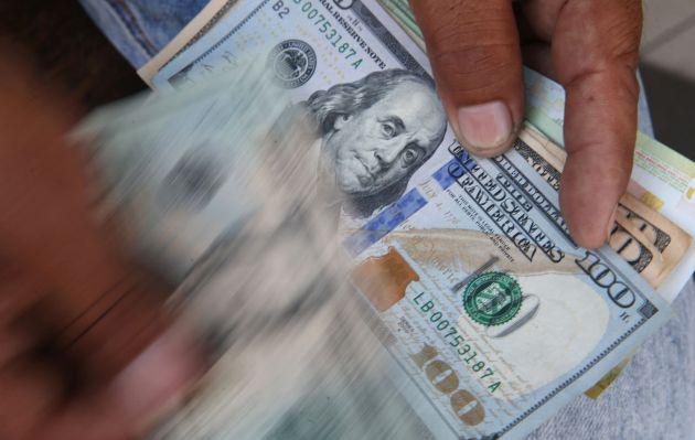 En casas de cambio, el dólar se cotizó a S/ 3.315 (compra) S/ 3.317 (venta). (Foto: Andina)