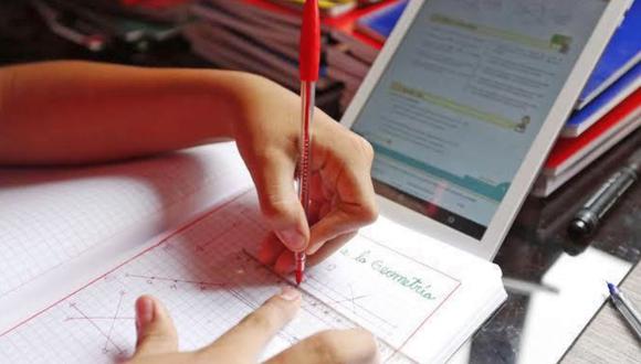 El titular del sector Educación indicó que las clases serán remotas al menos por el primer mes del año escolar. (Foto: Andina)