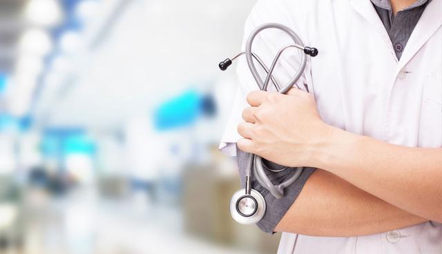 FOTO 7 | Medicina. Los profesionales de este rubro tuvieron también un incremento del 3% en sus sueldos. (Foto: Freepik)