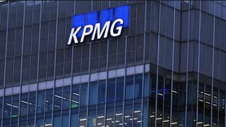 Presidente de KPMG dimite tras llamar a sus empleados a “dejar de quejarse” por la pandemia 