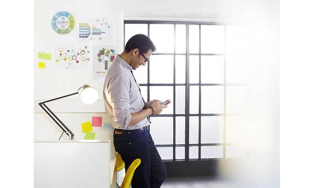 Coches conectados. Una buena idea de lo que cambian los mercados con el uso del internet de las cosas y elbig data nos la da la industria del automóvil. En pocos años, los coches se van a convertir en un gadget más gracias al uso de sensores y nuevos soft