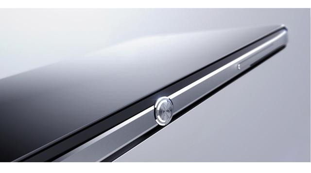 El smartphone es totalmente interactivo, ya que con la tecla BOOM, el usuario obtendrá mejores experiencias de imagen, audio y diversión, con una gran diversidad de juegos y aplicaciones. La tecla genera efectos sorprendentes e inmediatos en videos ya exi