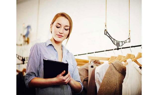 Exceso de inventario. Unidades obsoletas, material que no llega a utilizarse o maquinaría cuyo buen funcionamiento se comprueba fuera del plazo de devolución, son algunas de las consecuencias que conlleva la acumulación innecesaria de piezas o materia pri